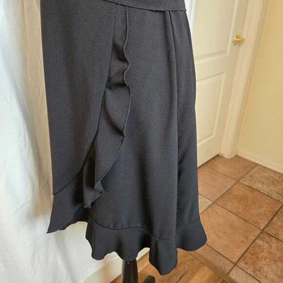 NWOT's-Unbranded Women's Twisted V-Neck Ruffle Dress Short Flutter Sleeves Sz M - Picture 10 of 12